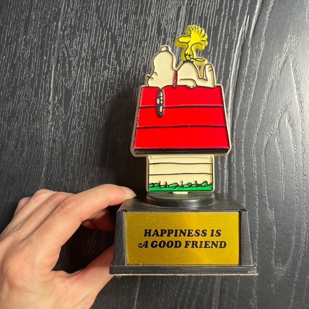 Vintage‎ Aviva Peanuts Snoopy "HAPPINESS IS A GOOD FRIEND", 1958, 1965 Hong Kong